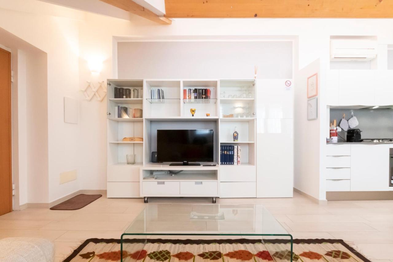 Mansarda Cola Apartment Milano Ngoại thất bức ảnh