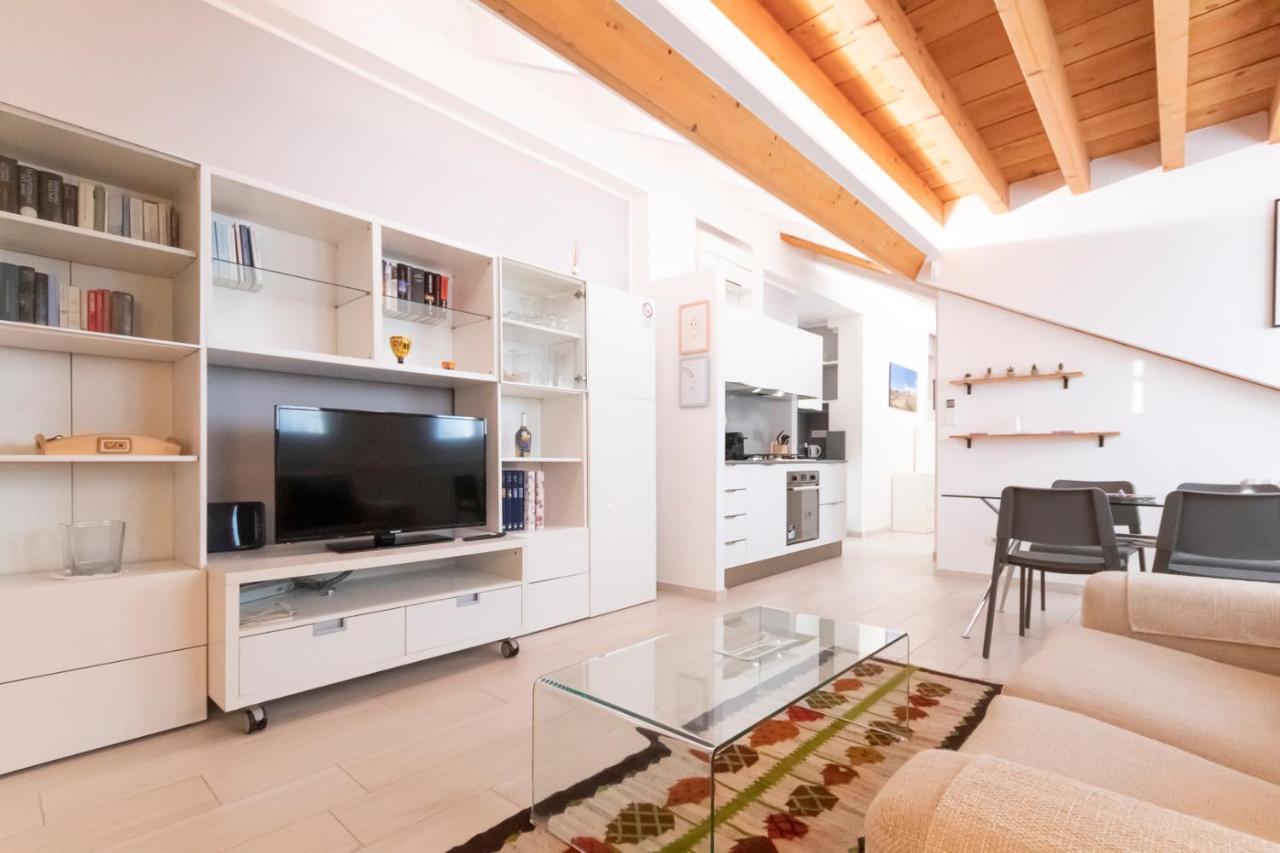 Mansarda Cola Apartment Milano Ngoại thất bức ảnh